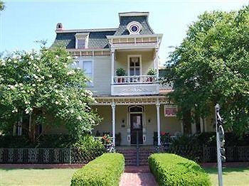 Rothschild Pound House Inn Columbus Eksteriør bilde