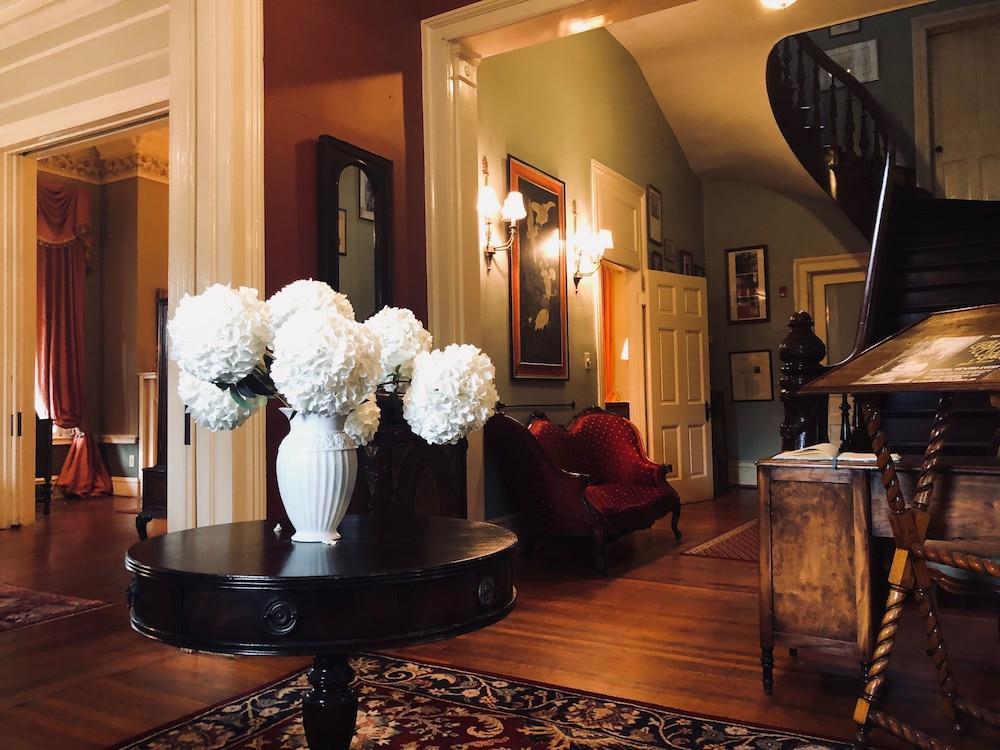 Rothschild Pound House Inn Columbus Eksteriør bilde