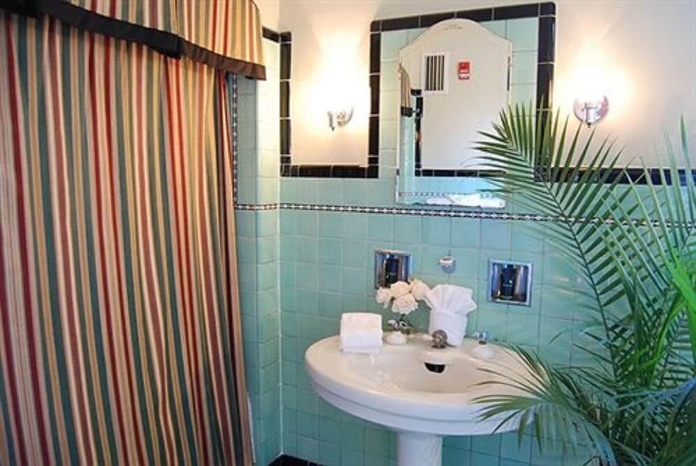 Rothschild Pound House Inn Columbus Eksteriør bilde