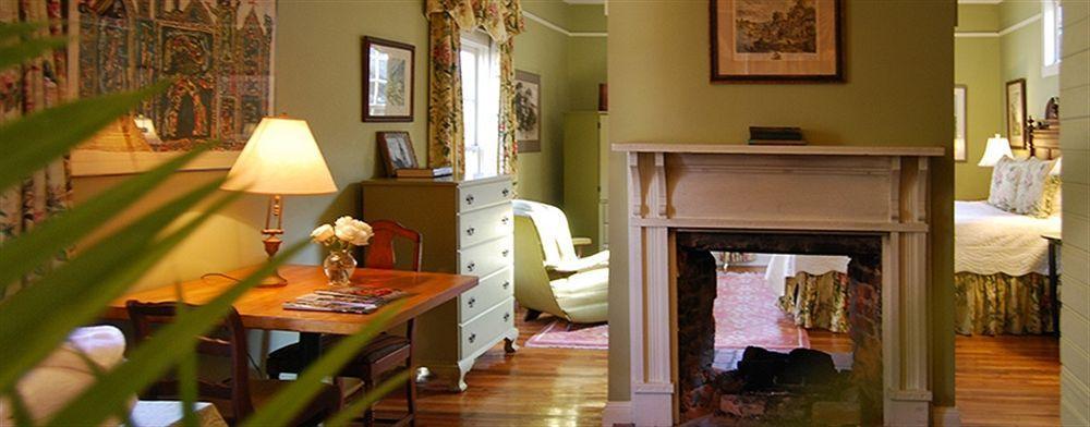 Rothschild Pound House Inn Columbus Eksteriør bilde